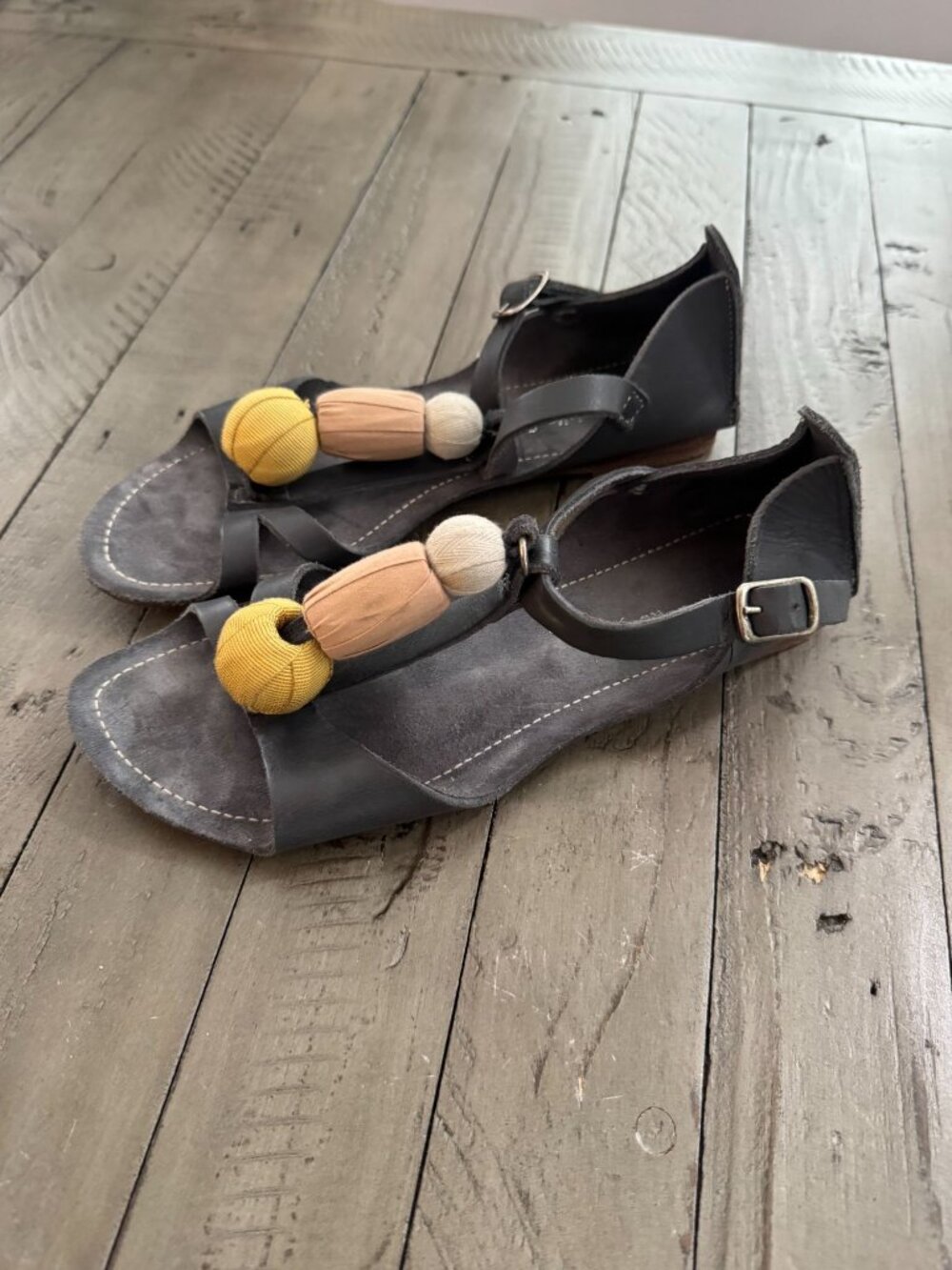Exquisite J Made in Italy Sandals Leather Flat Embellished Grey Size 37